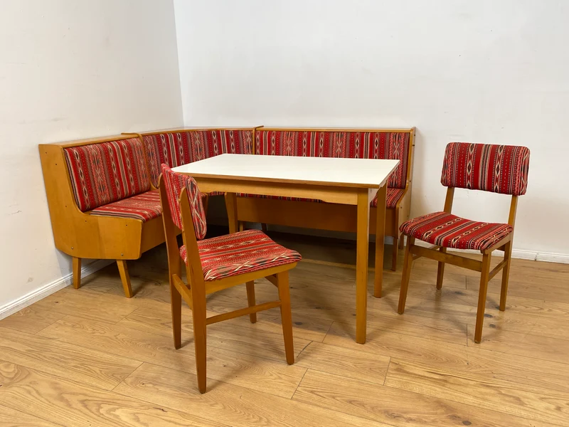 WMK I Besonders schöne Mid-Century Kücheneckbank mit rotem Originalbezug und praktischen Staufächern