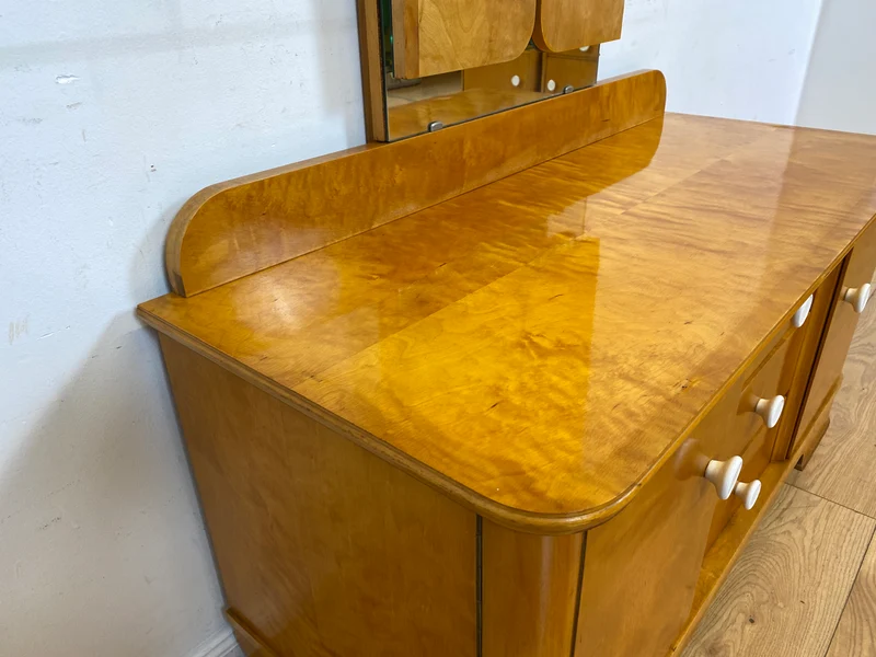 Freundliche und gut erhaltene helle Mid-Century Spiegelkommode I Vollholz furniert I Frisierkommode Schminktisch Kommode Wäschekommode Sideboard Spiegel 60er Vintage I