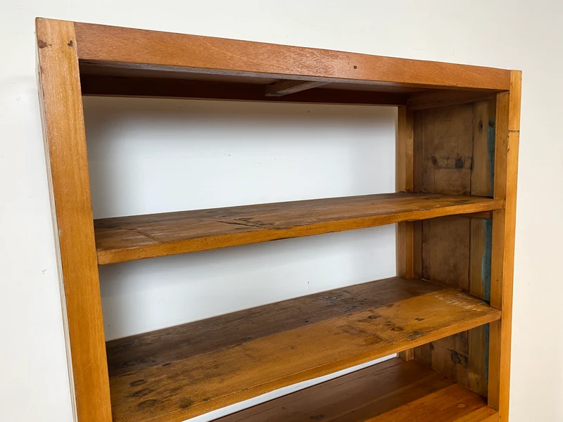 Boatwood by WMK I Nachhaltiges handgefertigtes Bücherregal aus altem Bootsholz