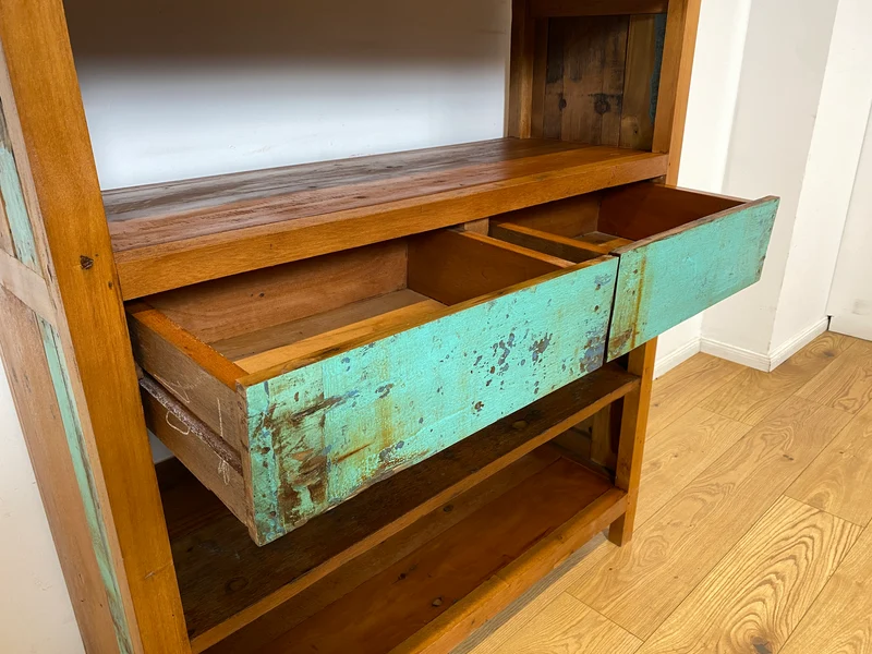 Boatwood by WMK I Nachhaltiges handgefertigtes Bücherregal aus altem Bootsholz