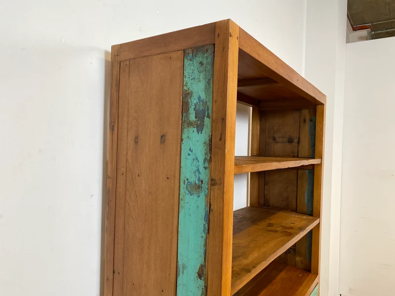 Boatwood by WMK I Nachhaltiges handgefertigtes Bücherregal aus altem Bootsholz