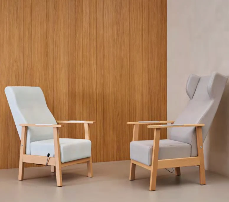 Premcare Pflegesessel Annu mit Rückenverstellung | eleganter Sessel mit Armlehnen