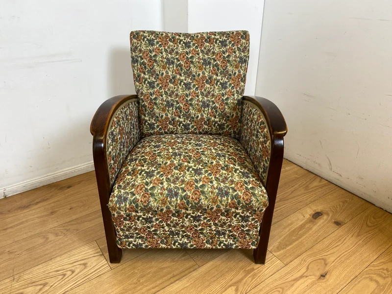 WMK I 1/4 Besonders schöner 30er Jahre Art Deco Sessel mit grandiosem floralem Bezug und Federkern