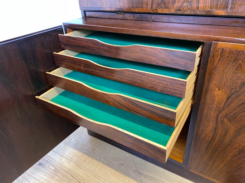 WMK I Stilvoller skandinavischer Mid-Century Designer Schreibschrank by Omann Junior in Palisander