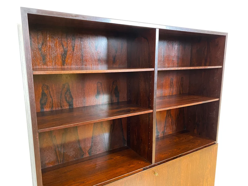 WMK I Stilvoller skandinavischer Mid-Century Designer Schreibschrank by Omann Junior in Palisander