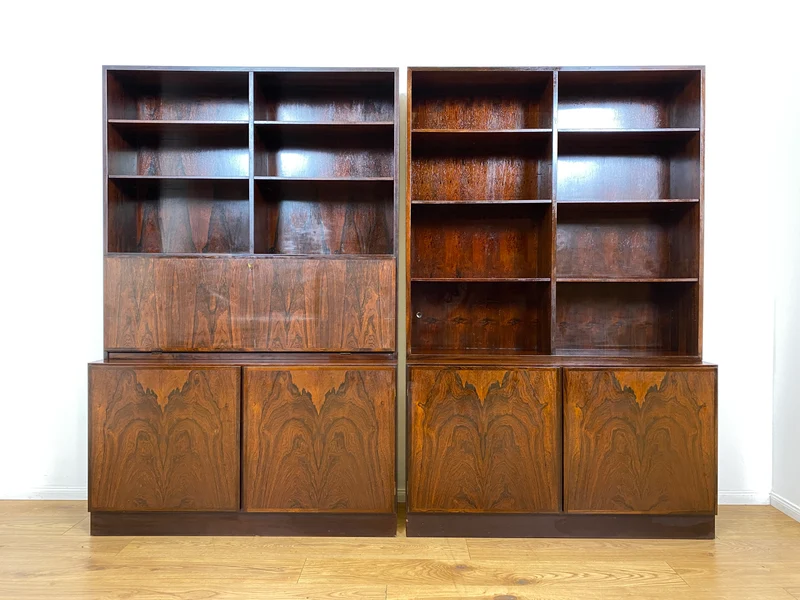 WMK I Stilvoller skandinavischer Mid-Century Designer Bücherschrank by Omann Junior in Palisander m. verstell. Regalböden
