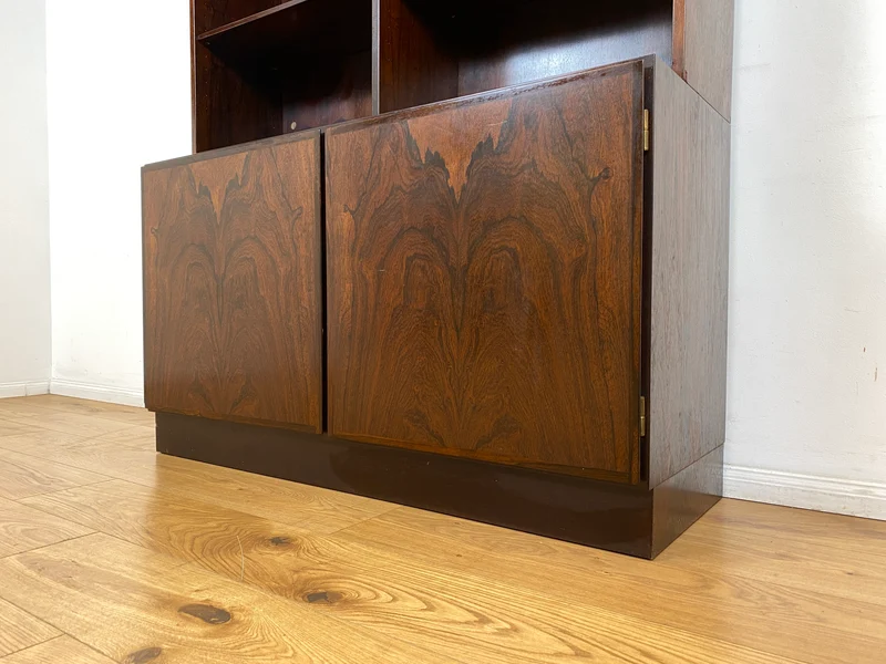 WMK I Stilvoller skandinavischer Mid-Century Designer Bücherschrank by Omann Junior in Palisander m. verstell. Regalböden