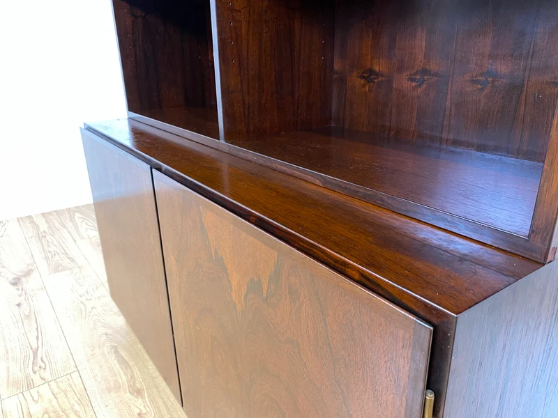 WMK I Stilvoller skandinavischer Mid-Century Designer Bücherschrank by Omann Junior in Palisander m. verstell. Regalböden