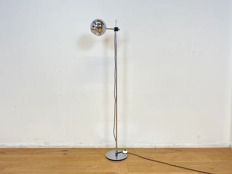 WMK I Zeitlos schöne & höhenverstellbare Space Age Designer Stehlampe von Staff aus Chrom mit neigbarem Ballonschirm