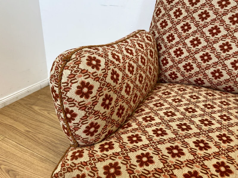 WMK I Besonders schönes und sehr gut erhaltenes antikes Sofa mit grandiosem Bezug und bequemen Federkern, um 1890