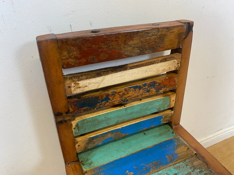 Bunter, stabiler und nachhaltiger Kinderstuhl handgefertigt aus altem Bootsholz in Originalfarben I Stuhl Kleinkindstuhl Holzstuhl Kinderzimmer Spielecke Kindermöbel Spielzimmer I
