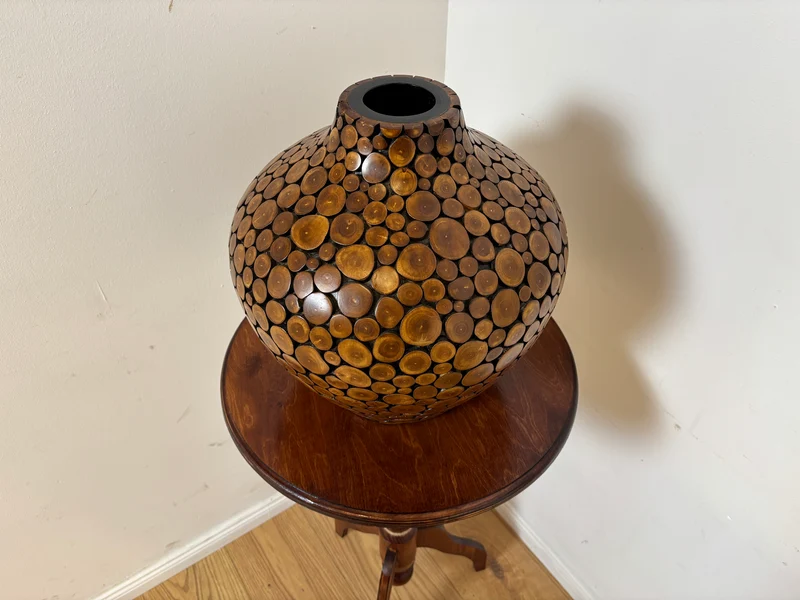 Einzigartige große Vintage Vase I in Handarbeit mit echten Holzscheiben verkleidetes Unikat