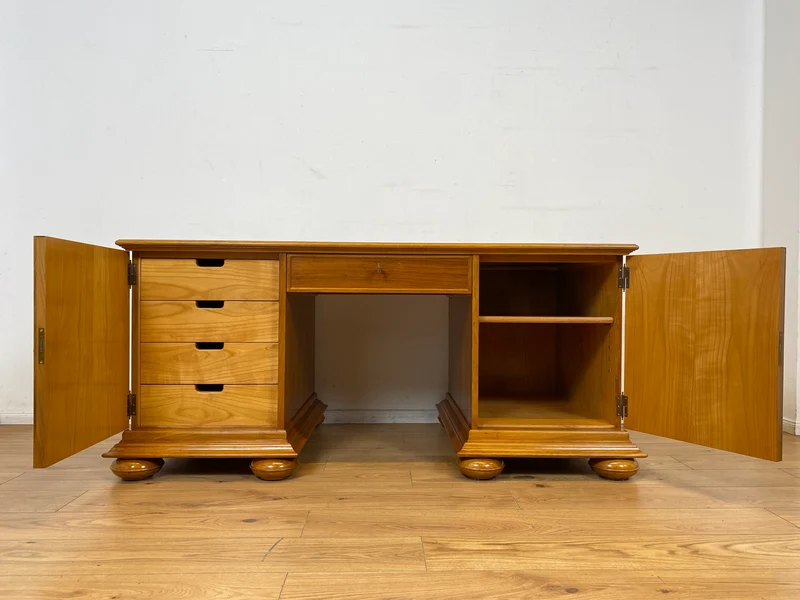 WMK I Hochwertiger Vintage 2-Personen Schreibtisch im Antiken Stil in Nussbaum