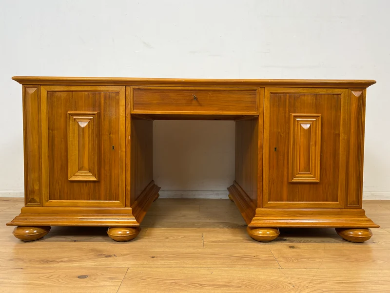 WMK I Hochwertiger Vintage 2-Personen Schreibtisch im Antiken Stil in Nussbaum