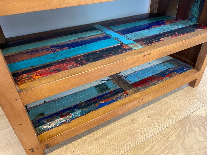 Boatwood by WMK # Farbenfrohe & nachhaltige offene Kommode aus altem Bootsholz, ein handgefertigtes Unikat aus massivem Teakholz