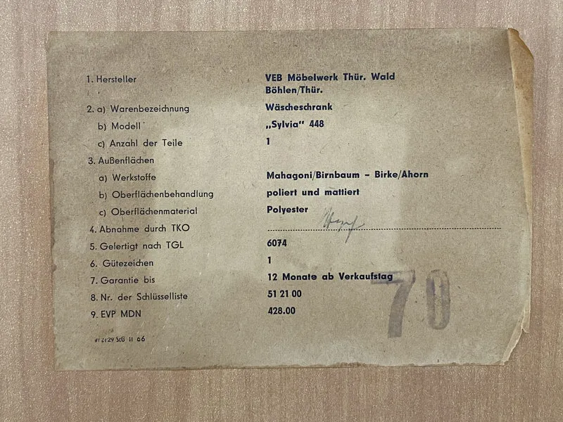 Minimalistischer & geräumiger Mid-Century Kleiderschrank aus 1966 mit Schublade und Böden I Schrank Schlafzimmerschrank Wäscheschrank Garderobe Wardrobe Retro Vintage 60er I
