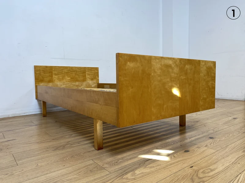 WMK I Stilvolles helles Mid-Century Einzelbett von VEB Hellerau aus 1965 mit verstellbarem 90x190 cm Lattenrost
