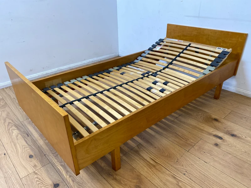 WMK I Stilvolles helles Mid-Century Einzelbett von VEB Hellerau aus 1965 mit verstellbarem 90x190 cm Lattenrost