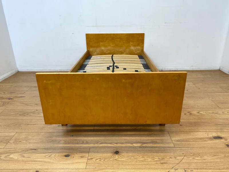 WMK I Stilvolles helles Mid-Century Einzelbett von VEB Hellerau aus 1965 mit verstellbarem 90x190 cm Lattenrost