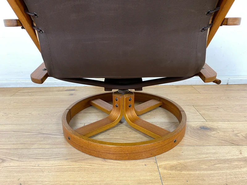 Eleganter & äußerst gemütlicher norwegischer Designer Drehsessel von Rybo Rykken mit beigem Echtleder Bezug
