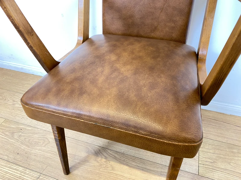 WMK I 1/10 Gemütliche Mid-Century Armlehnstühle mit pflegeleichtem Kunstlederbezug