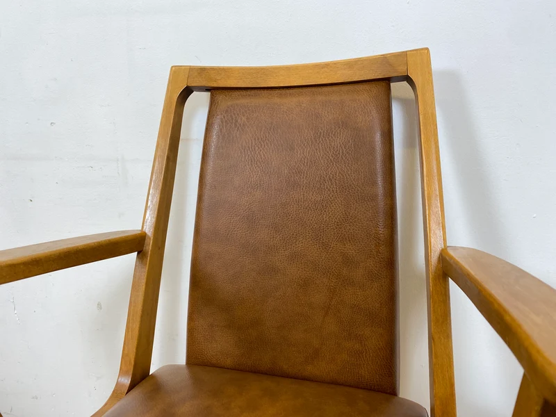 WMK I 1/10 Gemütliche Mid-Century Armlehnstühle mit pflegeleichtem Kunstlederbezug
