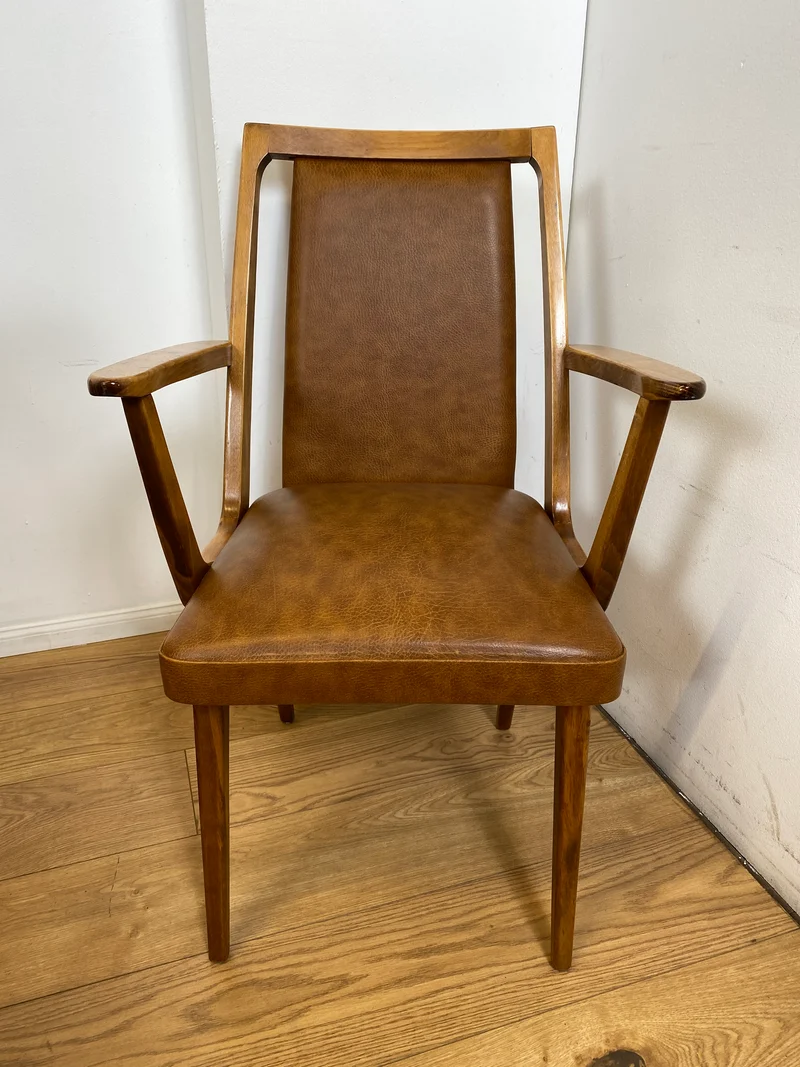 WMK I 1/10 Gemütliche Mid-Century Armlehnstühle mit pflegeleichtem Kunstlederbezug