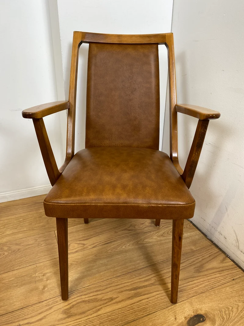 WMK I 1/10 Gemütliche Mid-Century Armlehnstühle mit pflegeleichtem Kunstlederbezug