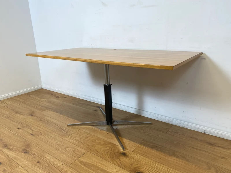 WMK I Stilvoller höhenverstellbarer 70er Jahre Designer Tisch von Wilhelm Renz