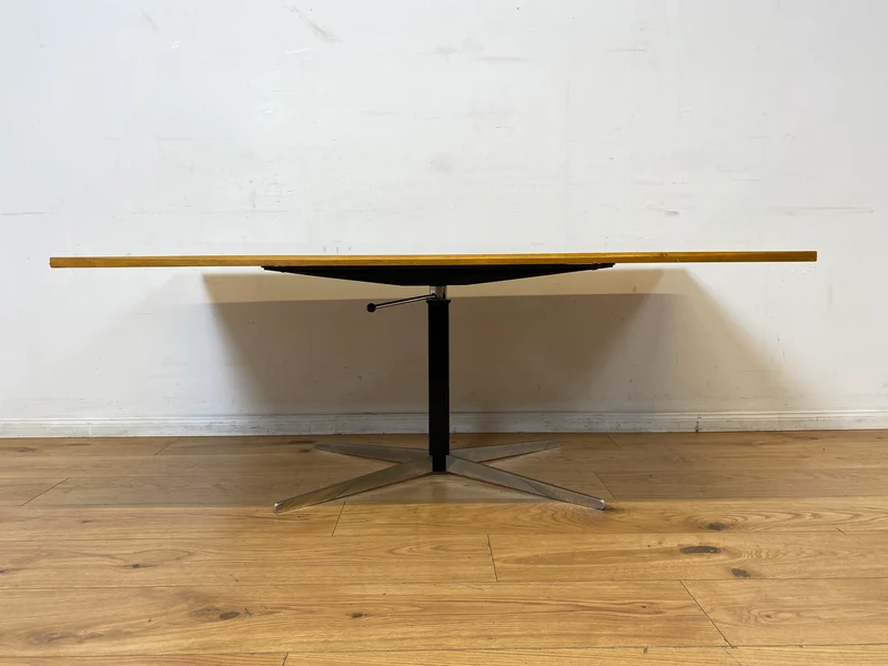 WMK I Stilvoller höhenverstellbarer 70er Jahre Designer Tisch von Wilhelm Renz