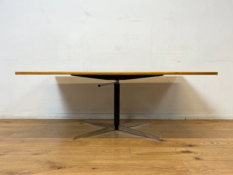 WMK I Stilvoller höhenverstellbarer 70er Jahre Designer Tisch von Wilhelm Renz