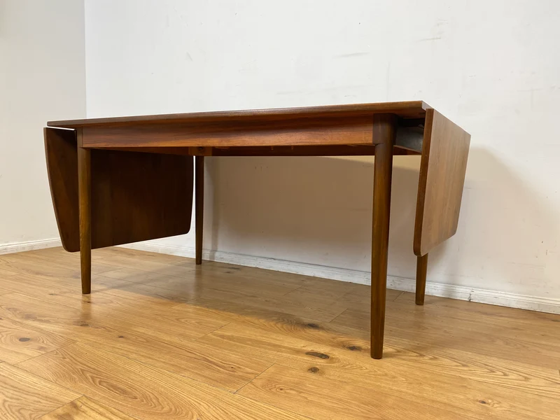 WMK I Eleganter skandinavischer Drop Leaf Esszimmertisch in Nussbaum mit hochklappbaren Erweiterungen