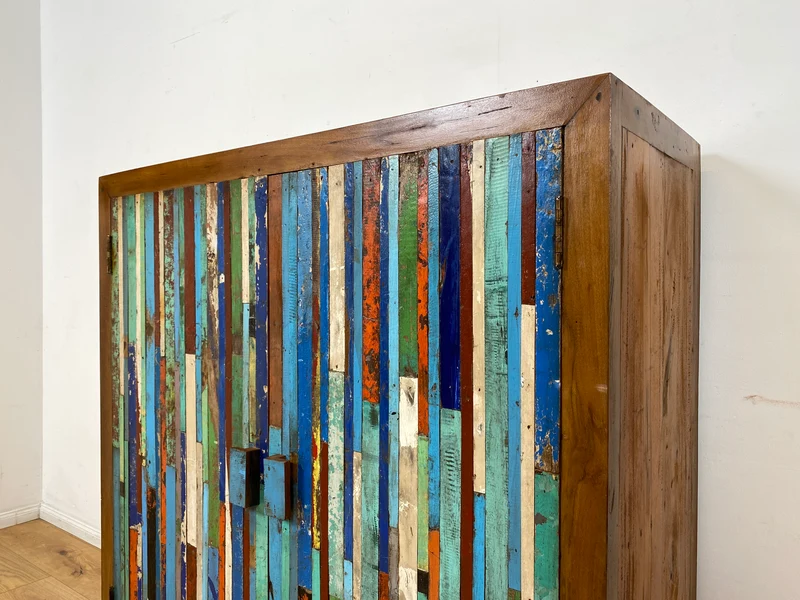 Boatwood by WMK I Großartiger Schrank handgefertigt aus altem Bootsholz in Originalfarben