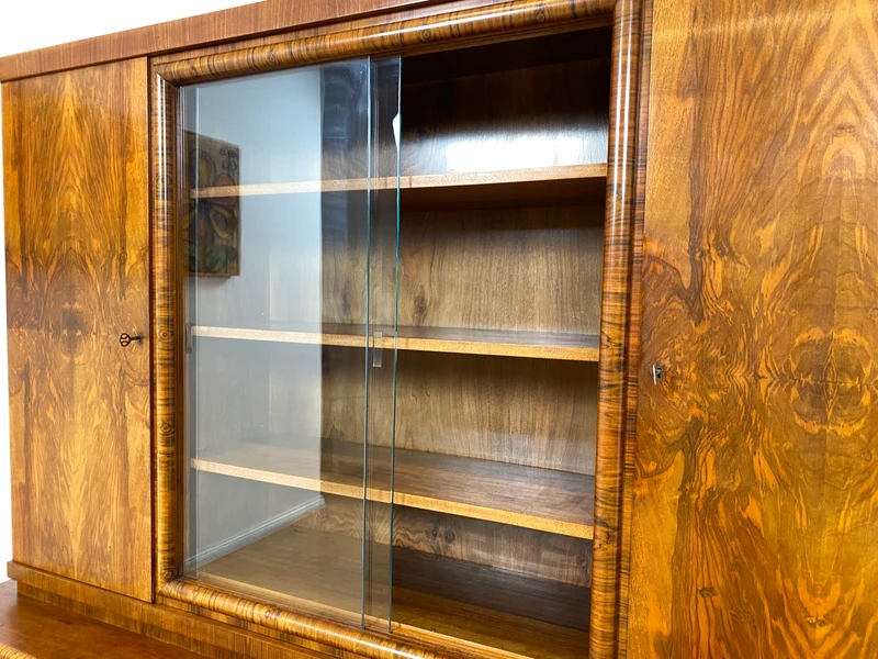 WMK I Wunderschöner 30er Jahre Art Deco Wohnzimmerschrank I Vollholz in edlem Walnuss