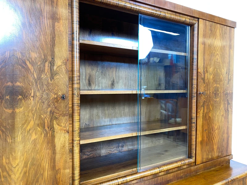 WMK I Wunderschöner 30er Jahre Art Deco Wohnzimmerschrank I Vollholz in edlem Walnuss