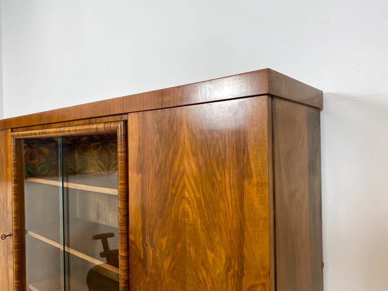 WMK I Wunderschöner 30er Jahre Art Deco Wohnzimmerschrank I Vollholz in edlem Walnuss