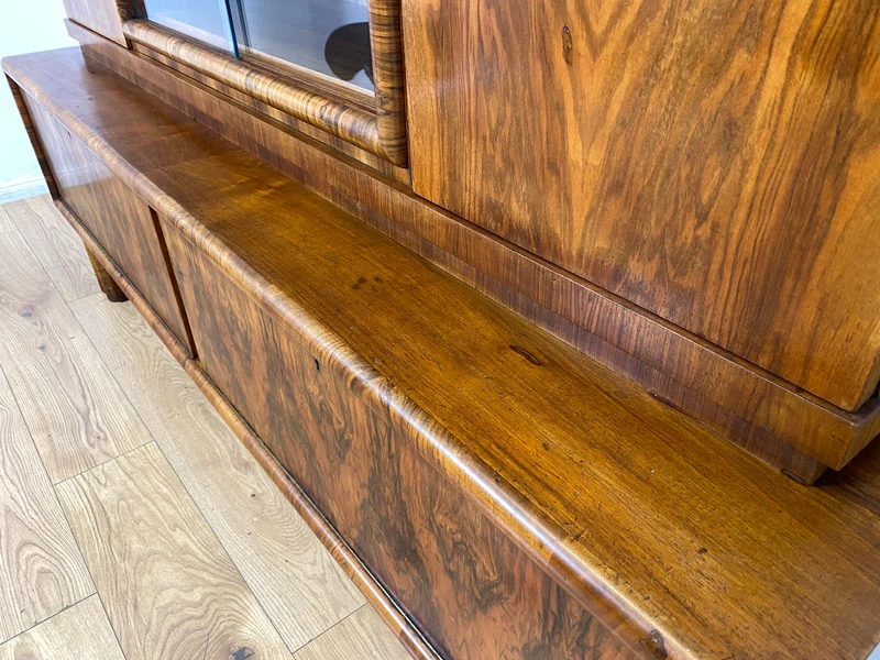 WMK I Wunderschöner 30er Jahre Art Deco Wohnzimmerschrank I Vollholz in edlem Walnuss