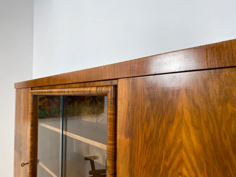 WMK I Wunderschöner 30er Jahre Art Deco Wohnzimmerschrank I Vollholz in edlem Walnuss