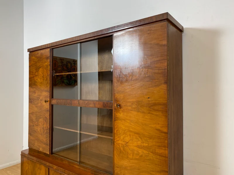 WMK I Imposanter 30er Jahre Art Deco Wohnzimmerschrank I Vollholz in edlem Walnuss