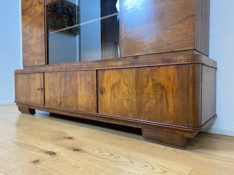 WMK I Imposanter 30er Jahre Art Deco Wohnzimmerschrank I Vollholz in edlem Walnuss