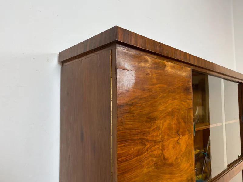 WMK I Imposanter 30er Jahre Art Deco Wohnzimmerschrank I Vollholz in edlem Walnuss
