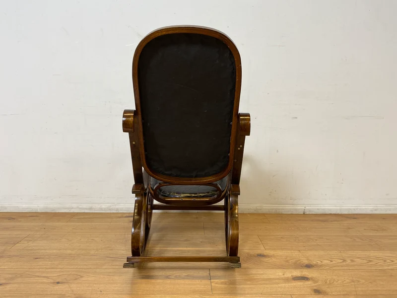 WMK I Sehr schöner 60er Jahre Schaukelstuhl im Stil von Thonet mit Bugholz Rahmen und Kunstleder Bezug