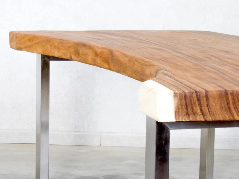 Massivholz Schreibtisch Esstisch aus einer Baumplatte Suar mit Edelstahl Untergestell