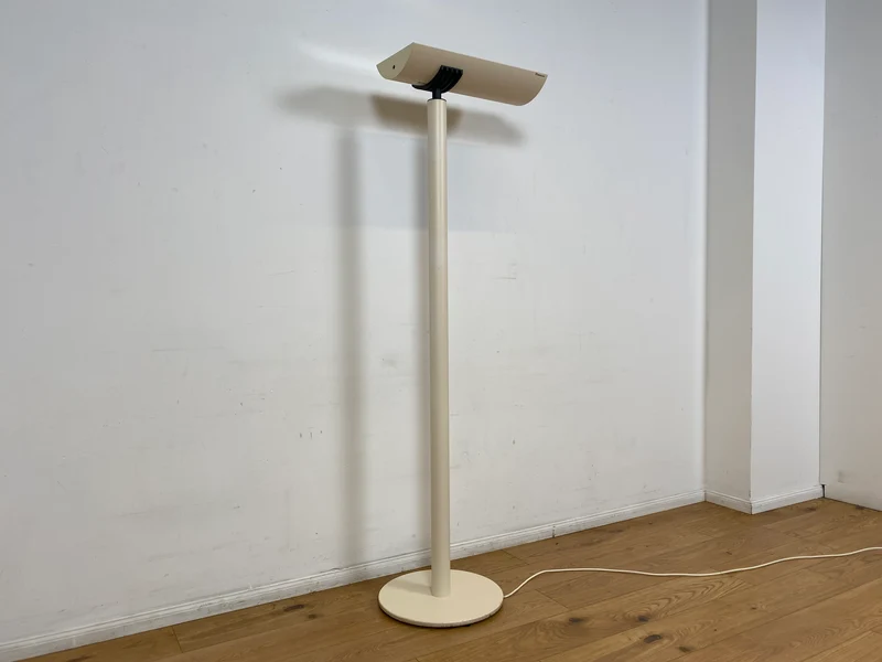 WMK I Design Award Gewinner aus 1988 I Hochwertige weiße Vintage Designer Standleuchte IBS 236 von Waldmann aus Metall