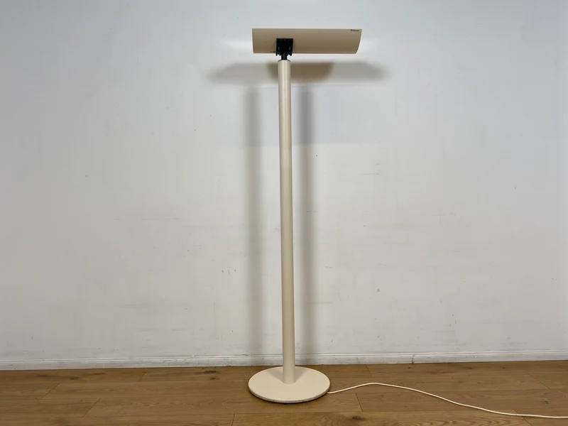 WMK I Design Award Gewinner aus 1988 I Hochwertige weiße Vintage Designer Standleuchte IBS 236 von Waldmann aus Metall