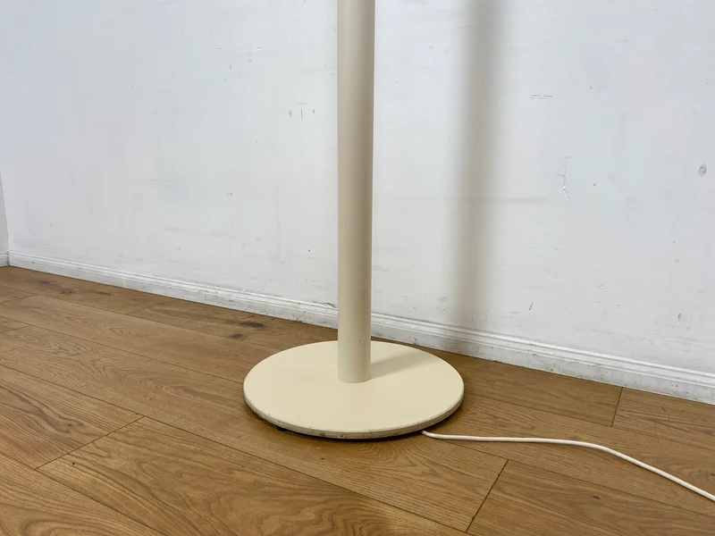WMK I Design Award Gewinner aus 1988 I Hochwertige weiße Vintage Designer Standleuchte IBS 236 von Waldmann aus Metall