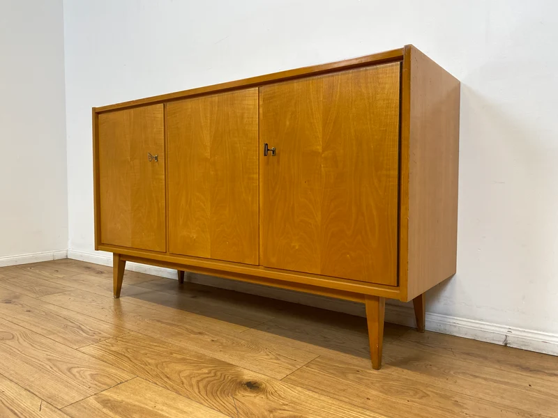 WMK I Versand 85€ I Stilvolles helles Mid-Century Sideboard aus 1965 von VEB Südthüringer Möbelwerken Themar