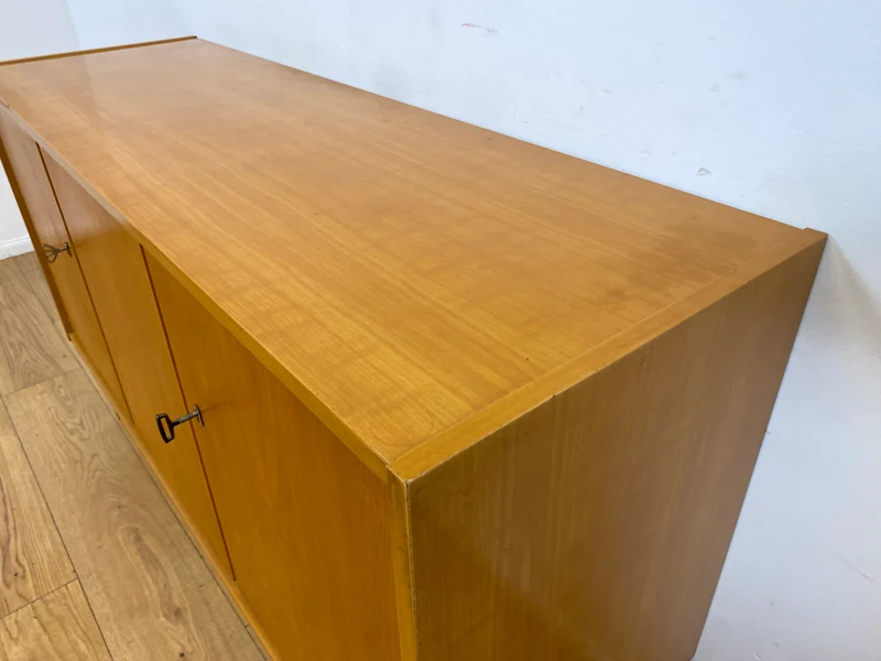 WMK I Versand 85€ I Stilvolles helles Mid-Century Sideboard aus 1965 von VEB Südthüringer Möbelwerken Themar