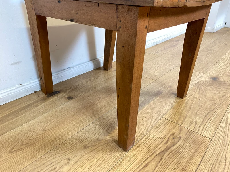 Boatwood by WMK # 1/4 Einzigartiger und sehr robuster Stuhl aus altem Bootsholz mit original Bootsfarben, ein handgefertigtes Unikat aus massivem Teakholz