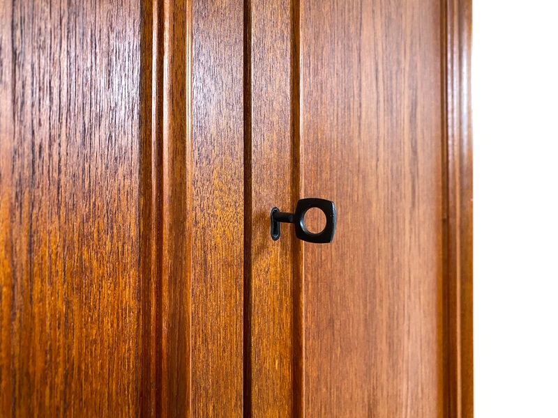 WMK I Stilvolles skandinavisches Highboard in Teakholz mit Schubladen & formschönen Holzgriffen